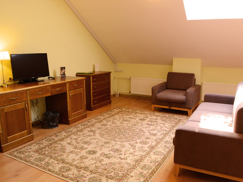 Джуниор Сюит 2-местный (мансардный, корпус №6)