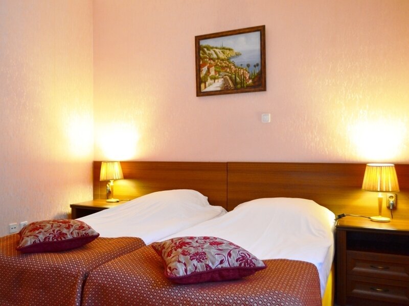 Джуниор Сюит+ 2-местный 2-комнатный (гостевой дом)