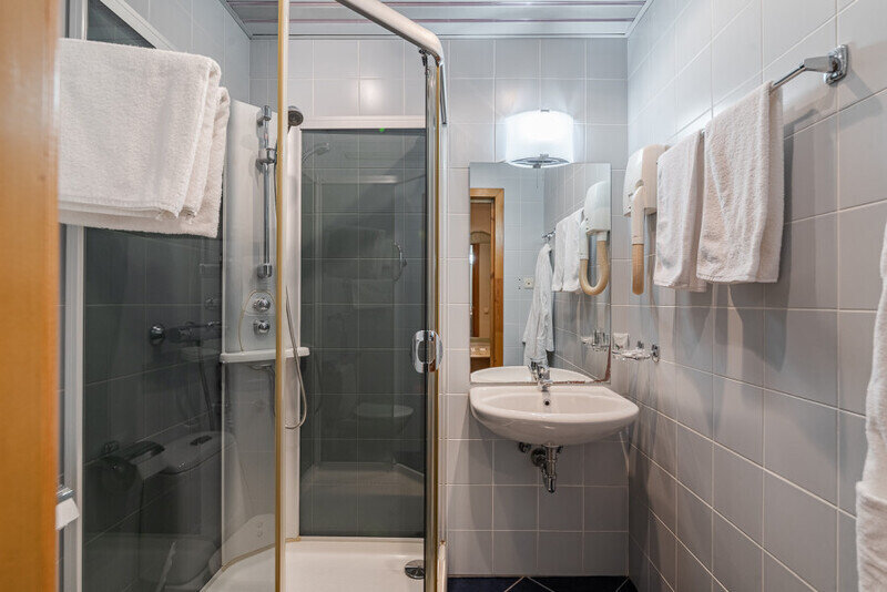 01b0bae9995d2aa394cc9f487167dead_1050x600