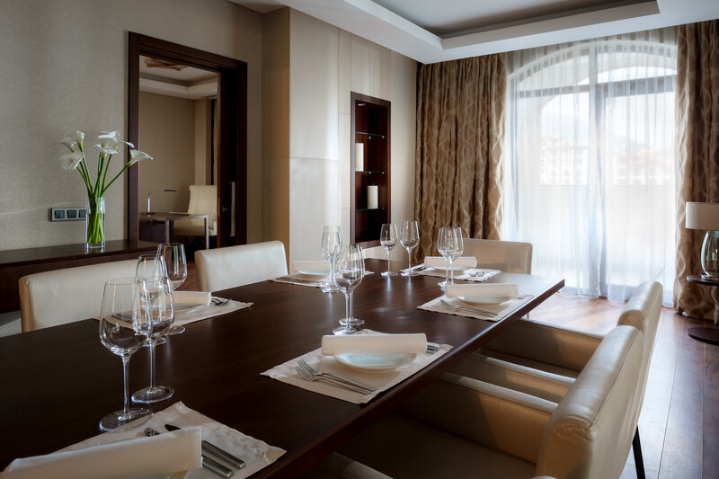 Люкс 2-местный Президентский (с видом на горы)