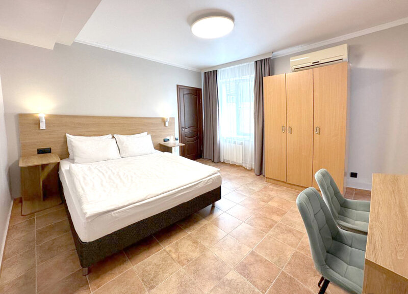 Полулюкс 4-местный