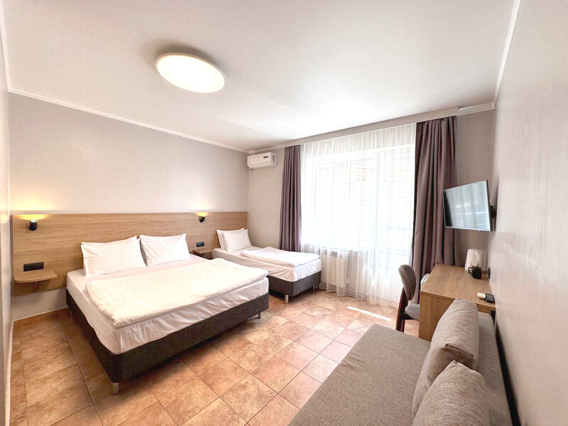 Семейный 4-местный (с балконом)