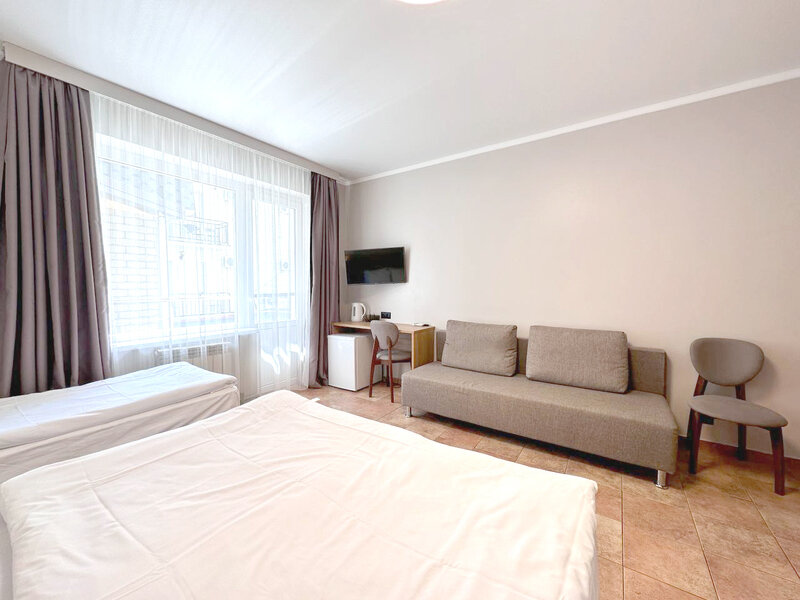 Семейный 4-местный (с балконом)