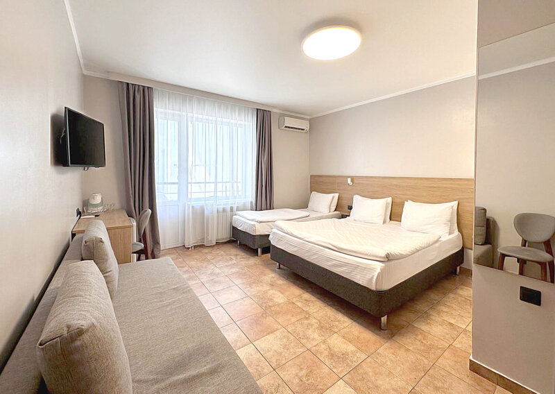 Семейный 4-местный (с балконом)