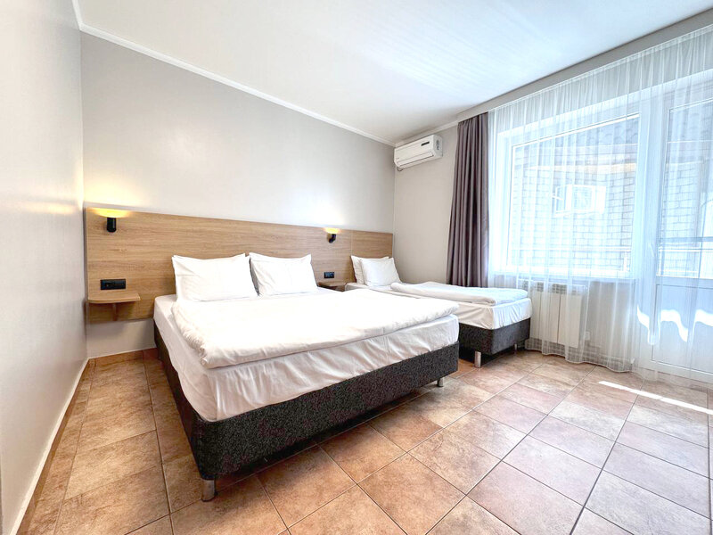 Семейный 4-местный (с балконом)