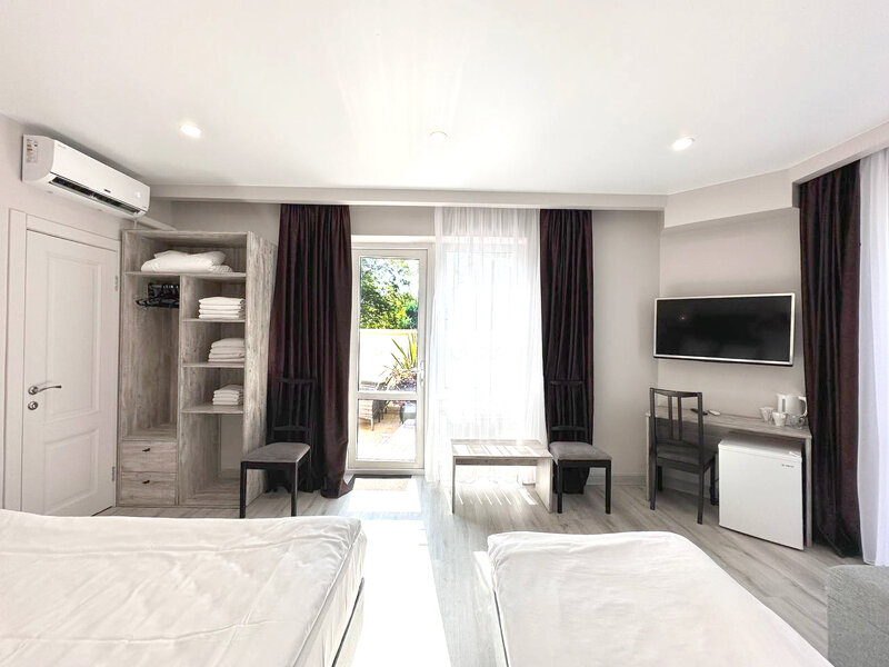 Семейный 4-местный (с террасой)