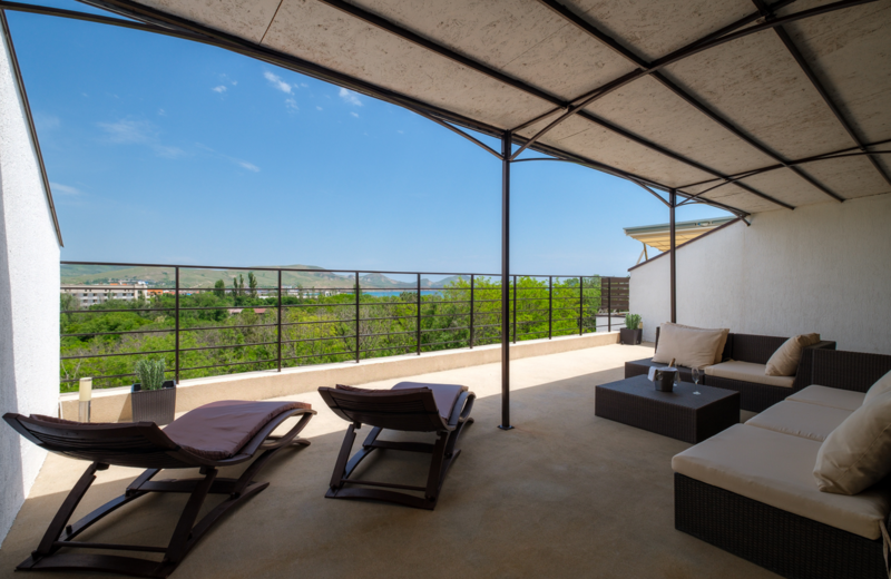 Люкс 2-местный 2-комнатный (с террасой)