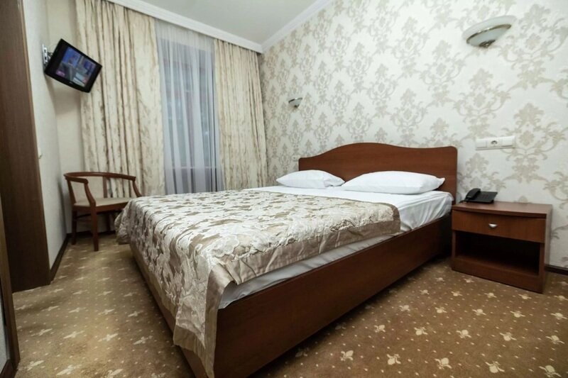 Люкс 1-местный 2-комнатный (корпус 2) с балконом