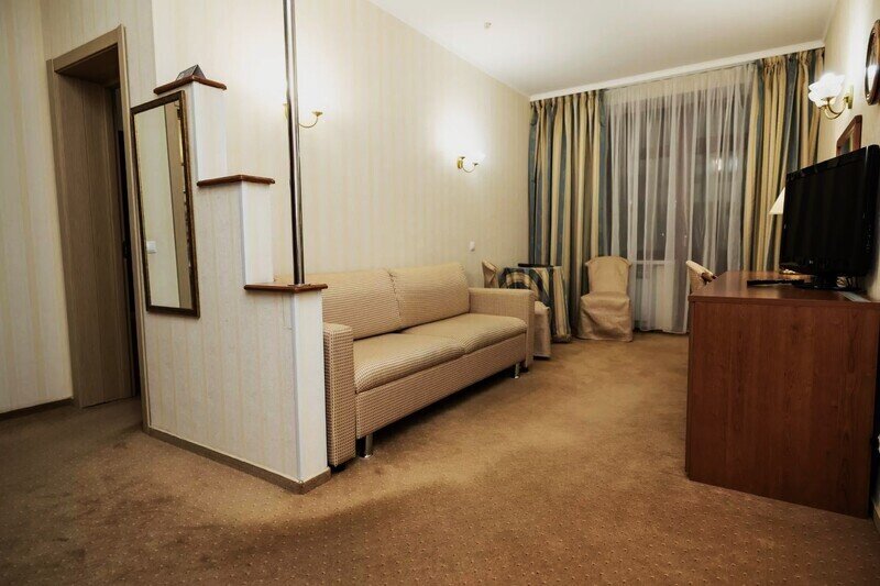 Люкс 2-местный 2-комнатный (корпус 6) обычный