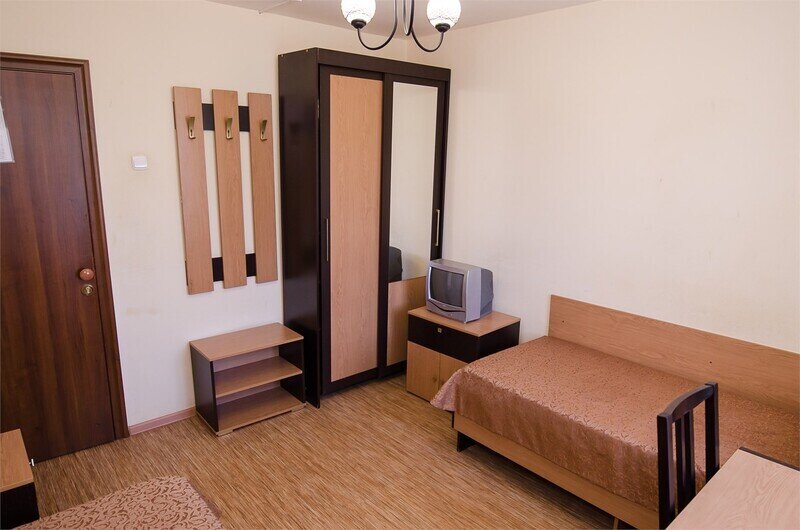 Эконом 2-местный 4-й категории (удобства на 4 номера)