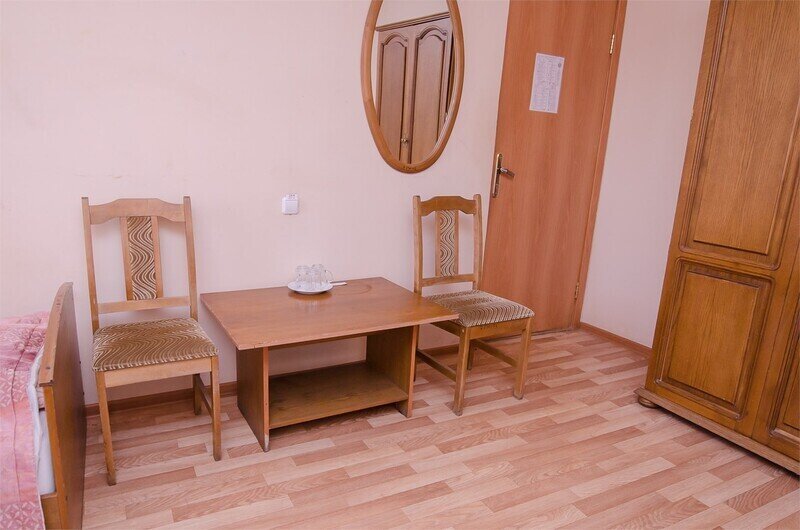 Эконом 3-местный 4-й категории (удобства на 2 номера)