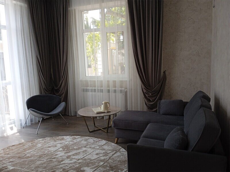 Люкс 2-местный 2-комнатный (с балконом) (4)