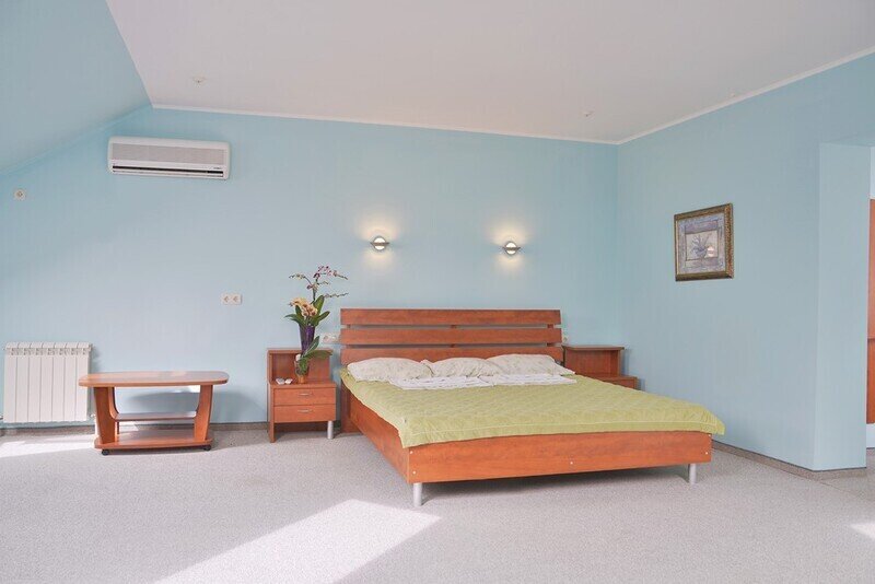 Полулюкс 2-местный (без балкона №3,8)