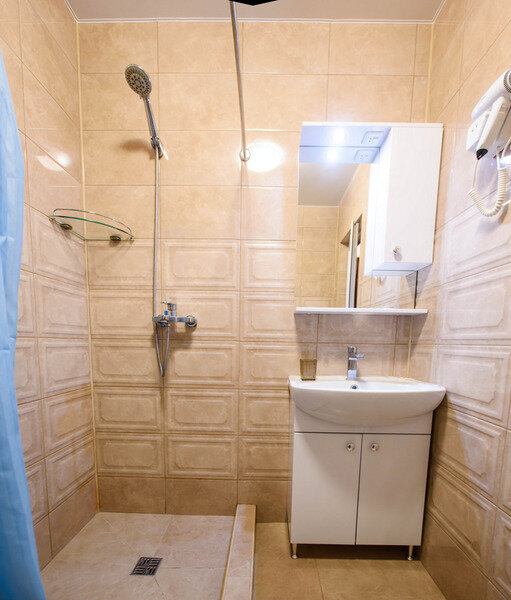 Семейный 3-местный 1-комнатный (1 этаж с выходом к бассейну)