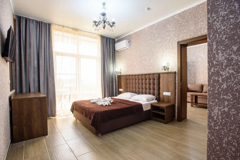 Семейный 4-местный 2-комнатный (с видом на море)