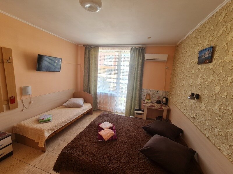 Стандартный 3-местный (с балконом)