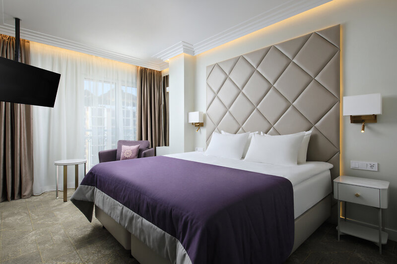 Люкс Премиум 2-местный 2-комнатный (с балконом)