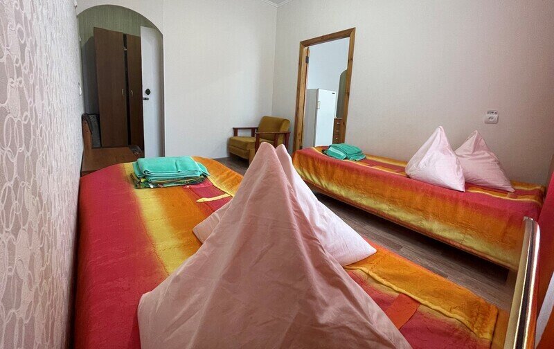 Стандартный 2-местный 2-комнатный (№1, с ремонтом, с ванной)