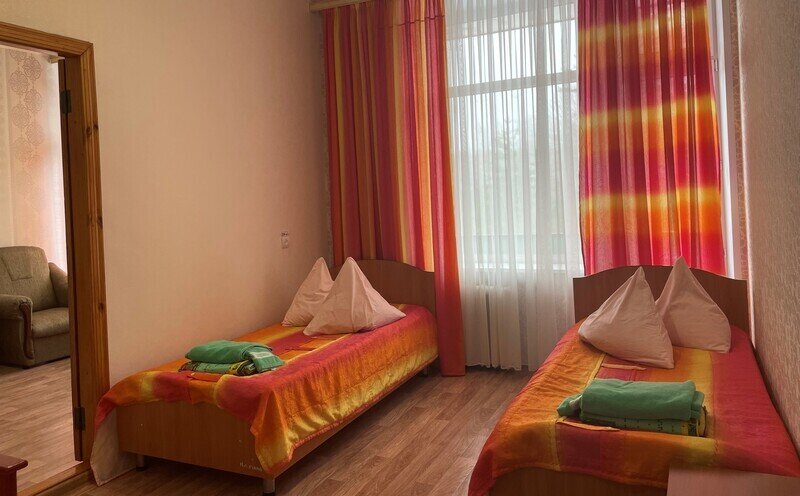 Стандартный 2-местный 2-комнатный (№1, с ремонтом, с ванной)