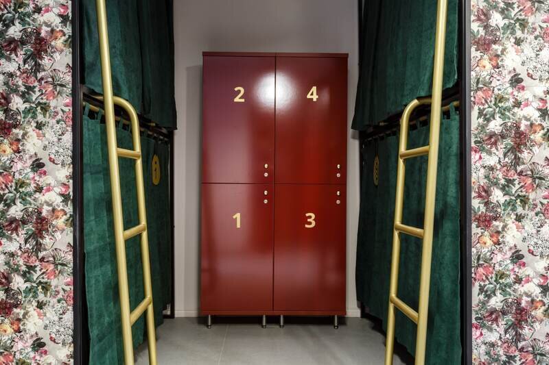 Место 10-местный (мужской)