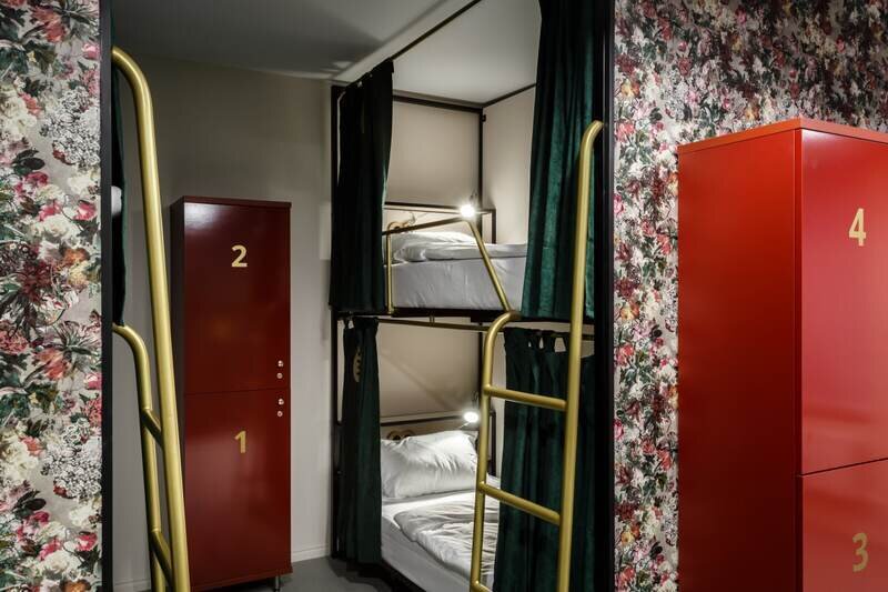 Место 8-местный (женский)