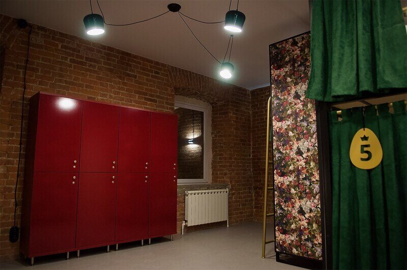 Место в 12-местном