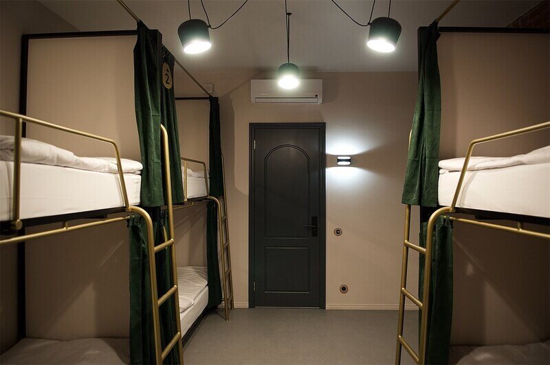 Место в 6-местном