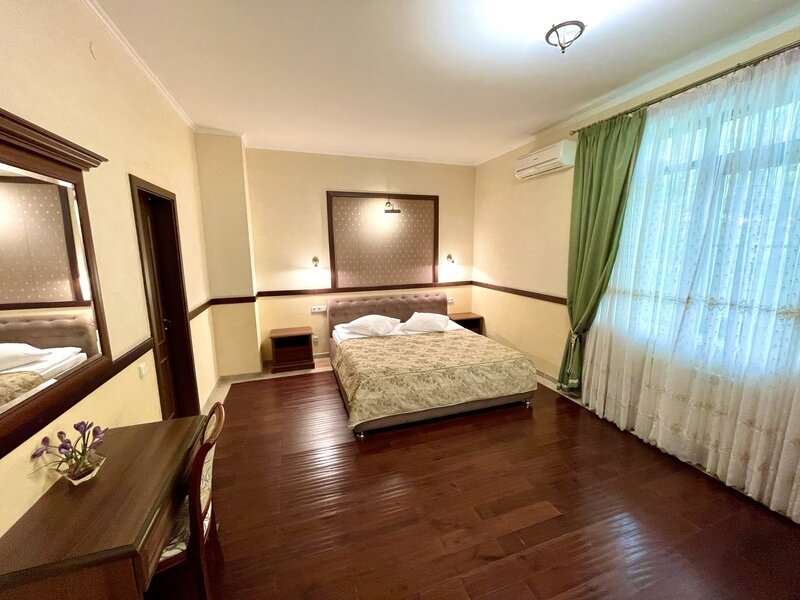 Люкс 2-местный 3-комнатный (корпус №1,2)