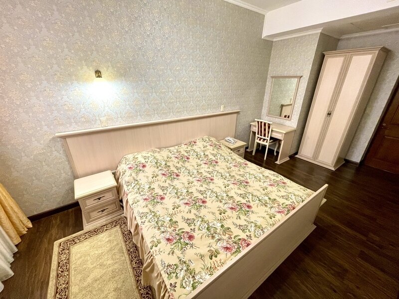 Люкс 2-местный 3-комнатный (корпус №1,2)