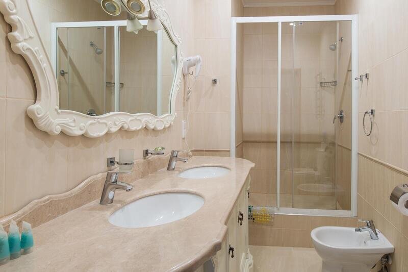 Люкс 2-местный 2-комнатный (корпус Главный)