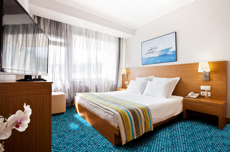 Стандартный 3-местный 2-комнатный (с двуспальной кроватью и раскладным диваном)