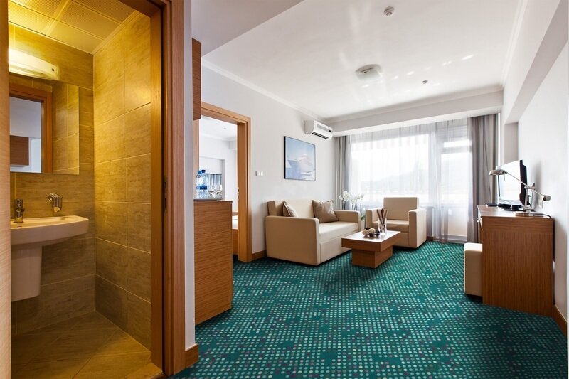 Стандартный 3-местный 2-комнатный (с двуспальной кроватью и раскладным диваном)