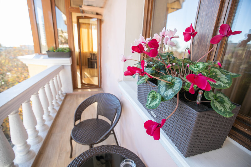 Люкс 2-местный 3-комнатный (с кухней и балконом)