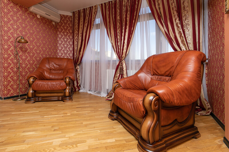 Люкс 4-местный 3-комнатный (с кухней и бильярдом)