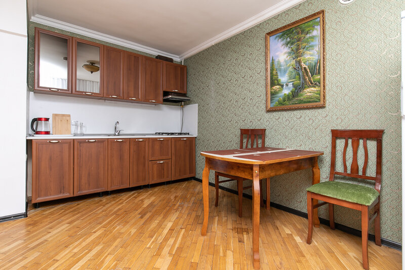 Люкс 4-местный 3-комнатный (с кухней и бильярдом)