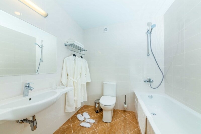 Люкс Семейный 2-местный 3-комнатный (вид на море)