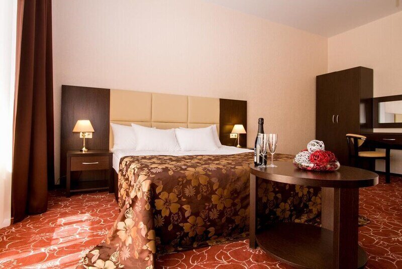 Люкс 2-местный 2-комнатный (с видом на море и 2 балконами)