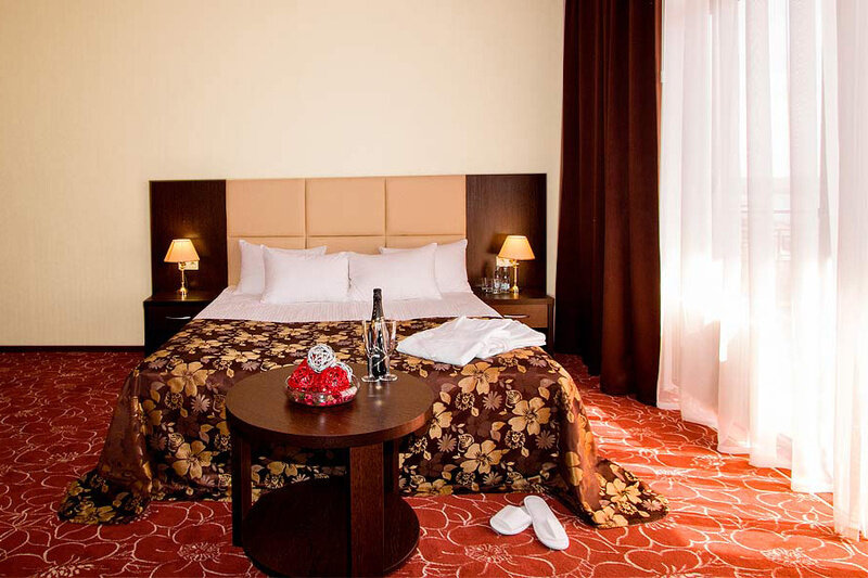 Студия 2-местный (с видом на горы, без балкона)