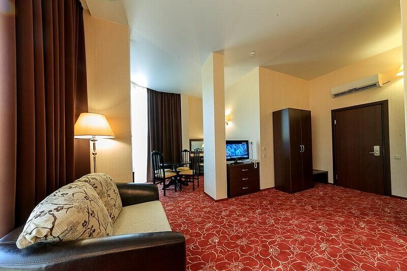 Студия 2-местный (с видом на горы, без балкона)