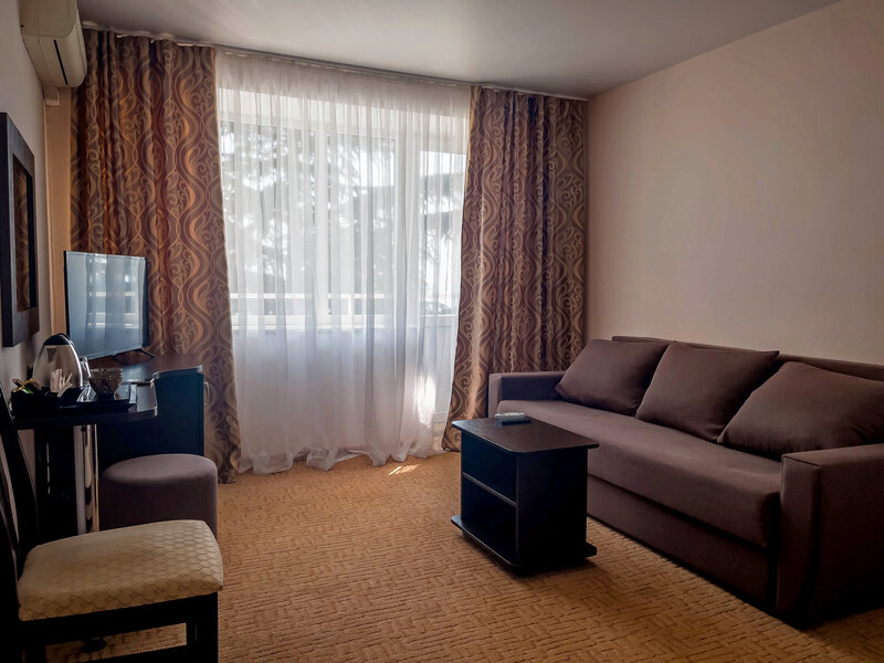 Люкс 2-местный 2-комнатный (вид на море, корпус № 1)