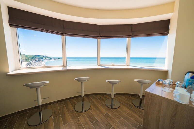 Люкс 4-местный 3-комнатный