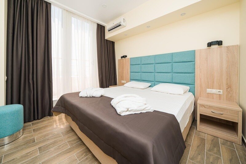 Люкс 4-местный 3-комнатный Премиум