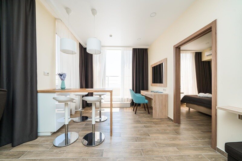 Люкс 4-местный 3-комнатный Премиум