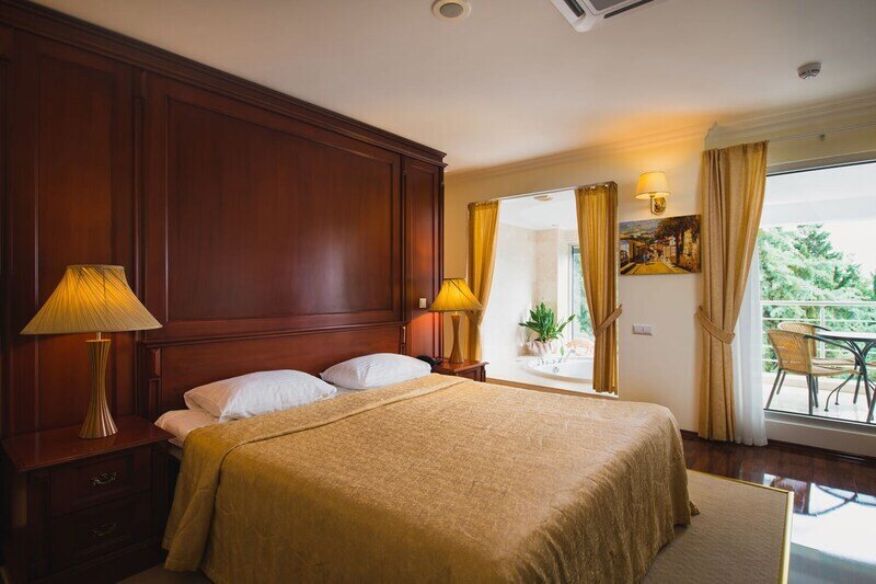 Апартаменты 2-местный 1-комнатный (с джакузи, на 3-м этаже ресторана Море )