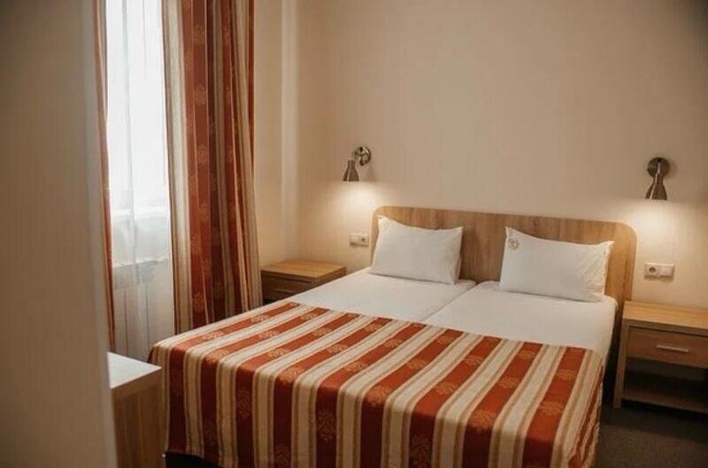 Люкс Премиум 3-комнатный (вид на бассейн)