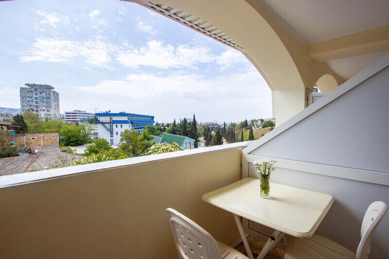 Стандартный 2-местный (с балконом) (3)