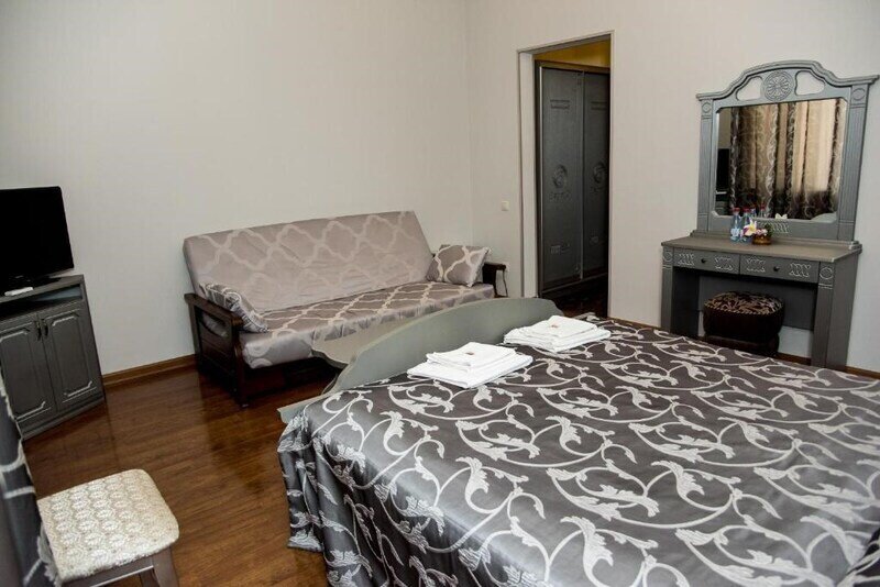 Студио 4-местный