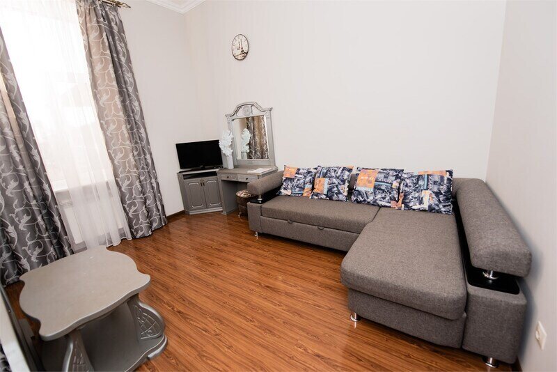 Студио 4-местный