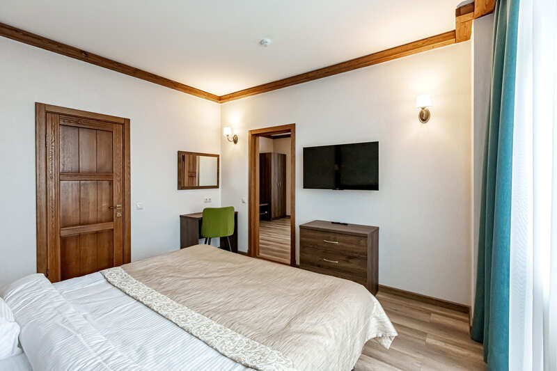 Люкс 2-местный 2-комнатный (208)