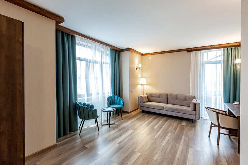 Люкс 2-местный 2-комнатный (208)